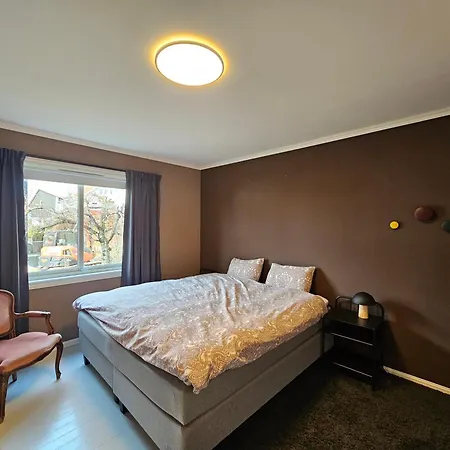 Tomannsbolig Sentralt 아파트 *